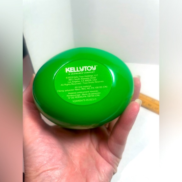 BNWT MANNY SNOWMAN SQUISHMALLOW 3.5” approx ADORABLE! - Picture 6 of 6